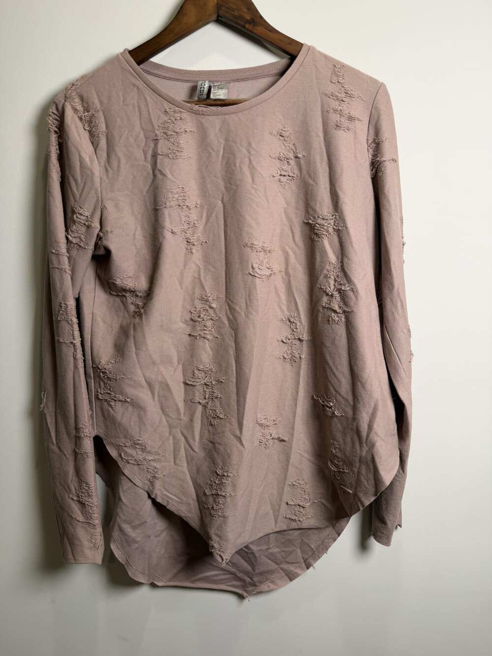 H&M Divided Mauve Distressed Long-Sleeve Asymmetrical-Hem Top, Size M